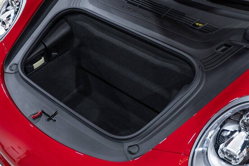 2019 Porsche 911 Carrera 4S