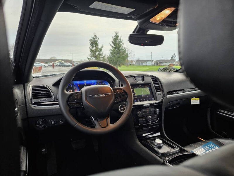 2023 Chrysler 300 S V6