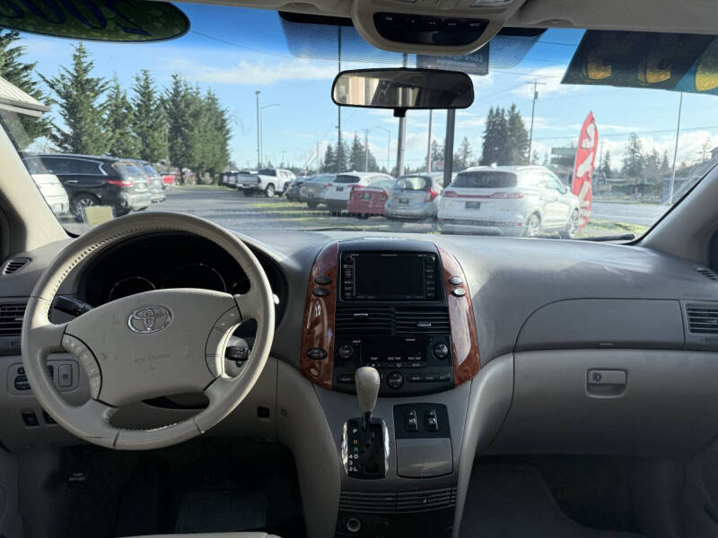 2008 Toyota Sienna XLE Limited