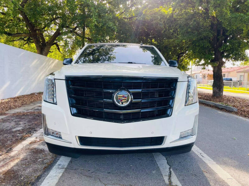 2015 Cadillac Escalade Luxury