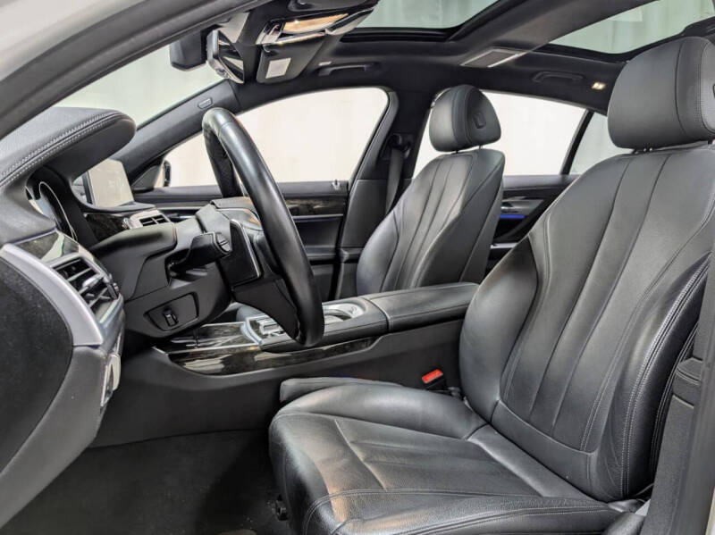 2018 BMW 7 Series 740e xDrive iPerformance