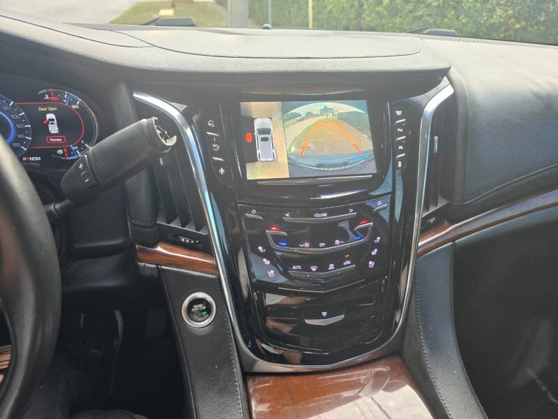 2016 Cadillac Escalade ESV Luxury Collection