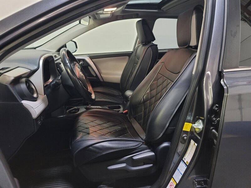 2016 Toyota RAV4 Hybrid XLE