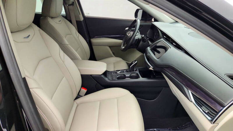 2023 Cadillac XT4 Luxury