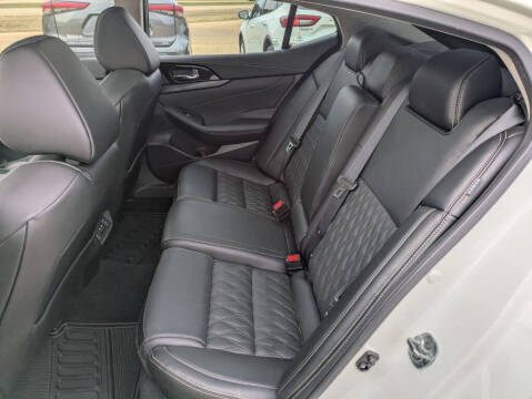 2023 Nissan Maxima 3.5 Platinum