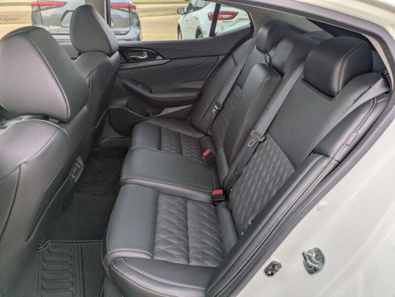 2023 Nissan Maxima 3.5 Platinum