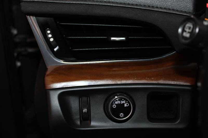 2016 Cadillac Escalade Luxury Collection