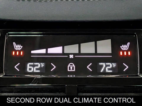 2025 Volvo XC90 B5 Plus Bright Theme 7P