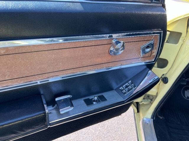 1965 Buick Riviera 6
