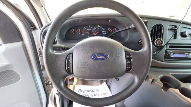 2004 Ford E-Series E-450 SD