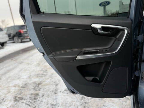 2017 Volvo XC60 T6 Dynamic