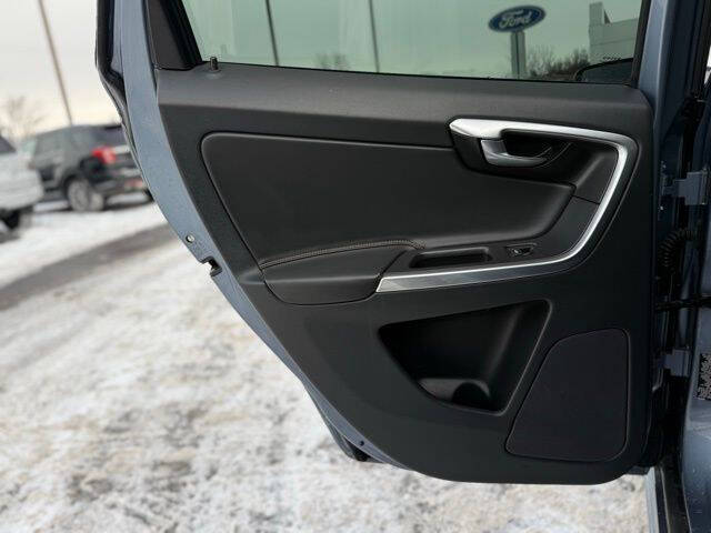 2017 Volvo XC60 T6 Dynamic