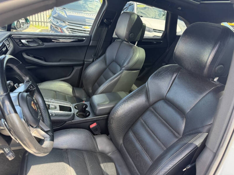 2016 Porsche Macan S