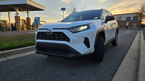 2020 Toyota RAV4 LE