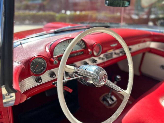 1955 Ford Thunderbird