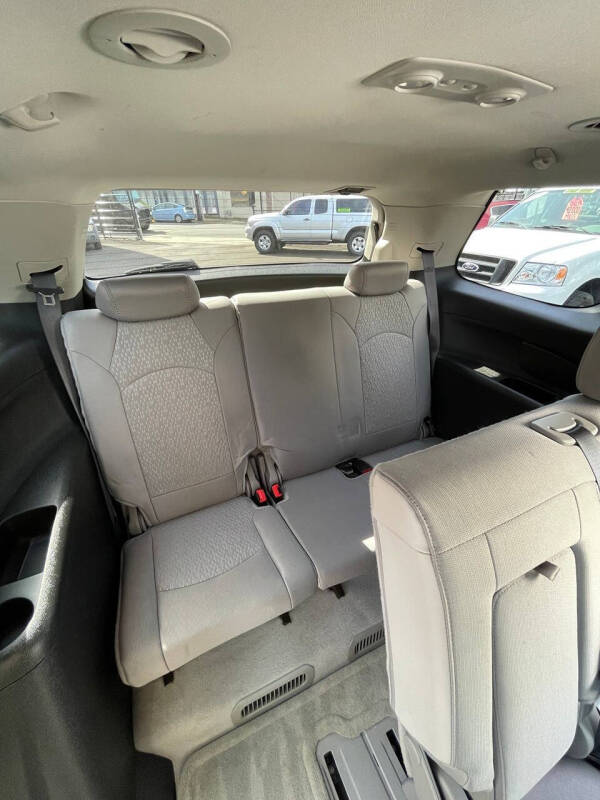 2011 GMC Acadia SLE