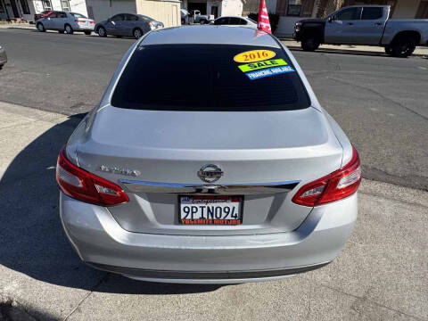 2016 Nissan Altima 2.5