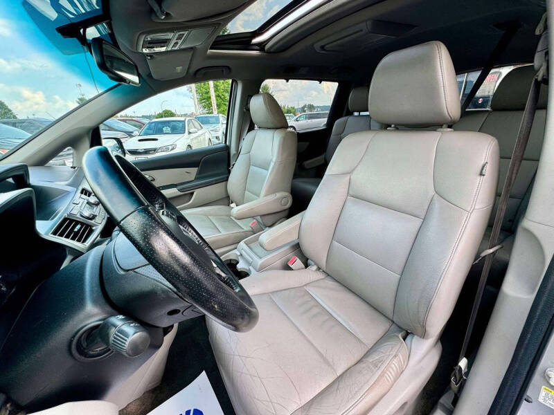 2011 Honda Odyssey EX-L w/DVD