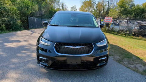 2024 Chrysler Pacifica Plug-In Hybrid Select