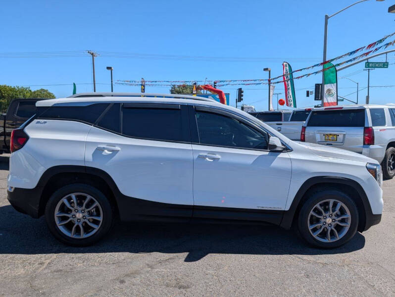 2022 GMC Terrain SLT