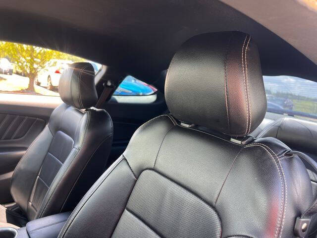 2022 Ford Mustang EcoBoost Premium