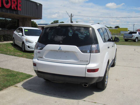 2009 Mitsubishi Outlander ES