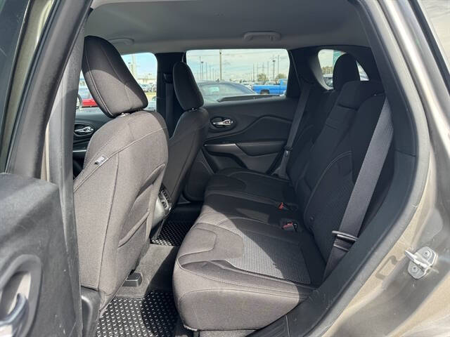 2019 Jeep Cherokee Latitude