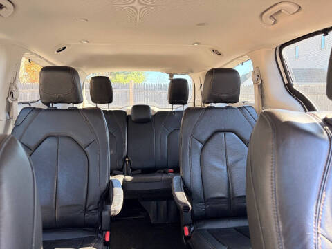 2020 Chrysler Pacifica Touring L