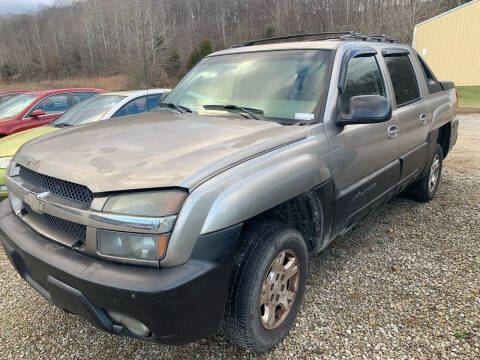 2003 Chevrolet Avalanche for sale at Court House Cars, LLC in Chillicothe OH