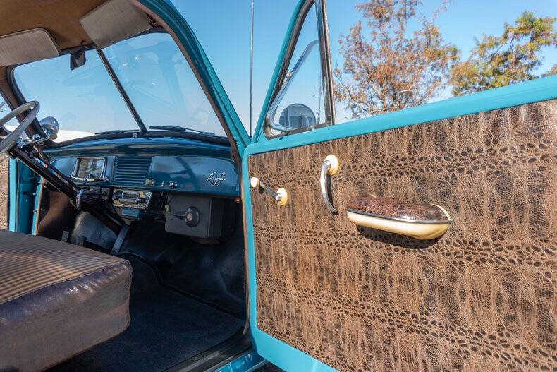 1951 Kaiser Henry-J Coupe