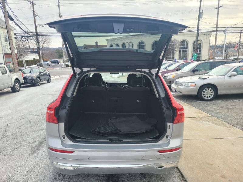 2023 Volvo XC60 B5 Plus Bright Theme