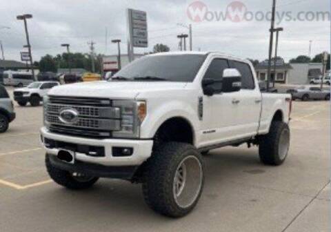 2017 Ford F-350 Super Duty for sale at WOODY'S AUTOMOTIVE GROUP in Chillicothe MO