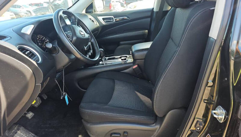 2019 Nissan Pathfinder SV