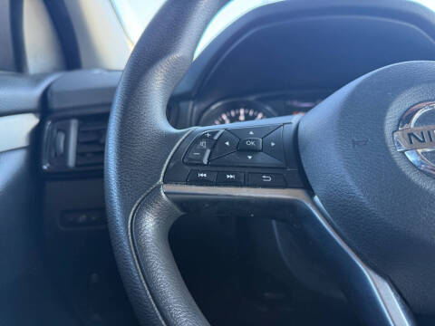 2017 Nissan Rogue Sport S