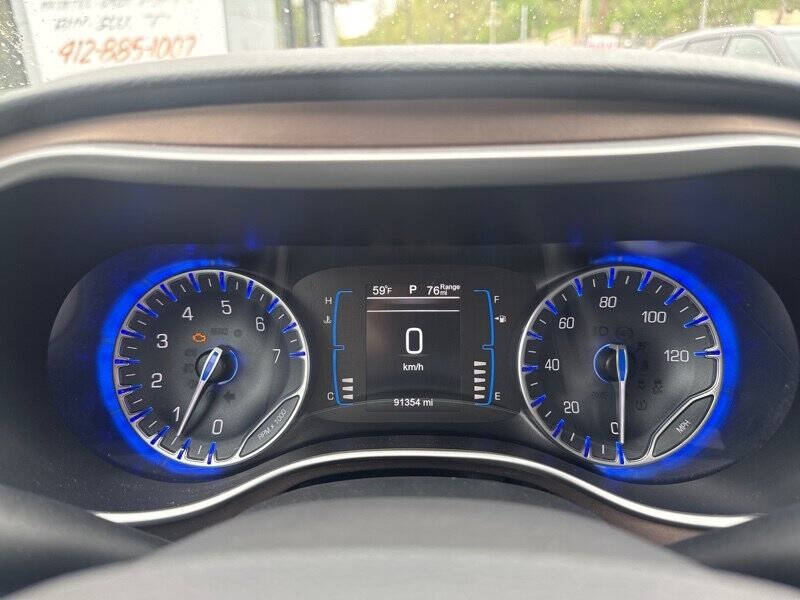 2017 Chrysler Pacifica Touring-L