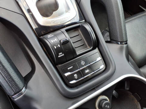 2017 Porsche Cayenne Platinum Edition