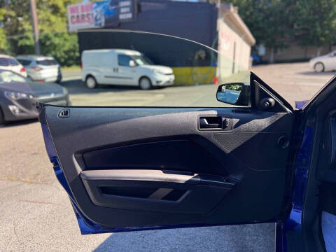 2014 Ford Mustang V6