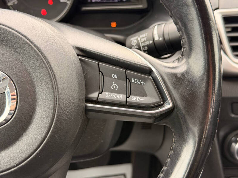 2017 Mazda MAZDA3 Touring