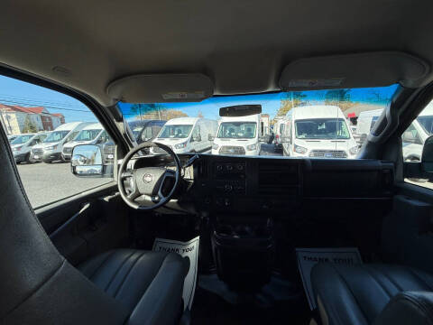 2016 GMC Savana 2500