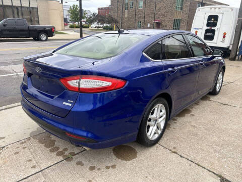 2016 Ford Fusion SE