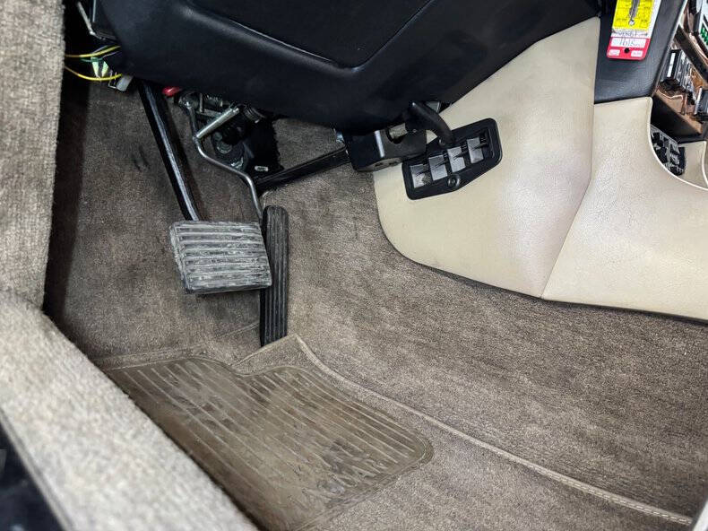 1986 Jaguar XJ-Series XJ6 Vanden Plas