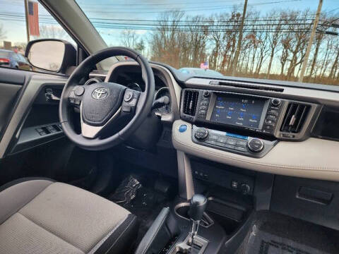 2017 Toyota RAV4 Hybrid XLE