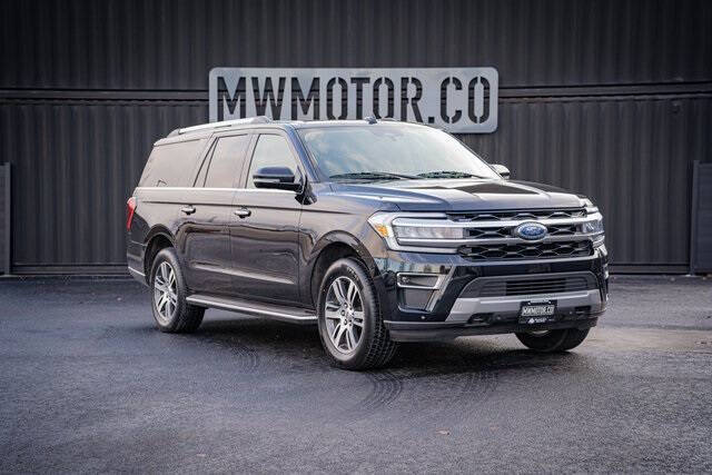 2023 Ford Expedition Limited's photo
