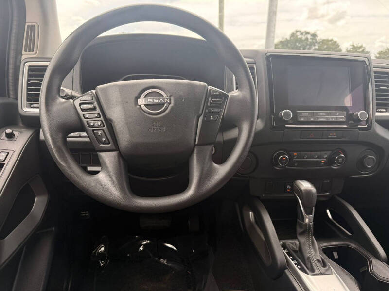 2022 Nissan Frontier S