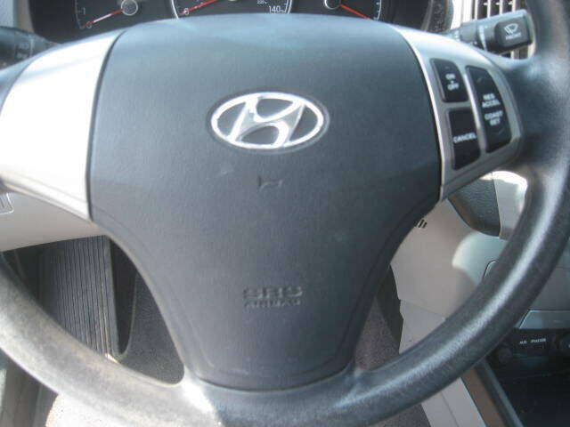 2010 Hyundai Elantra GLS photo 14