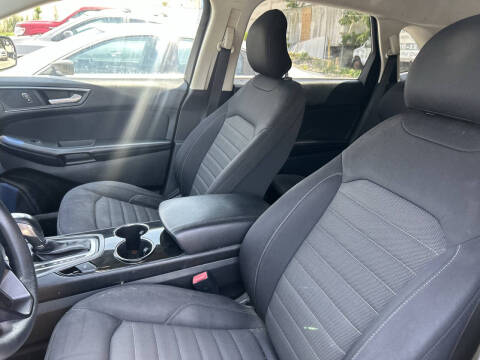 2016 Ford Edge SE
