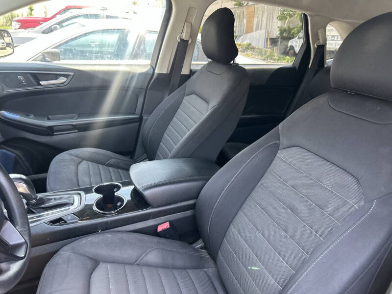 2016 Ford Edge SE
