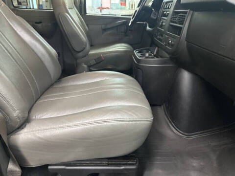 2017 Chevrolet Express LS 2500