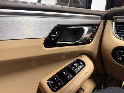 2017 Porsche Macan GTS