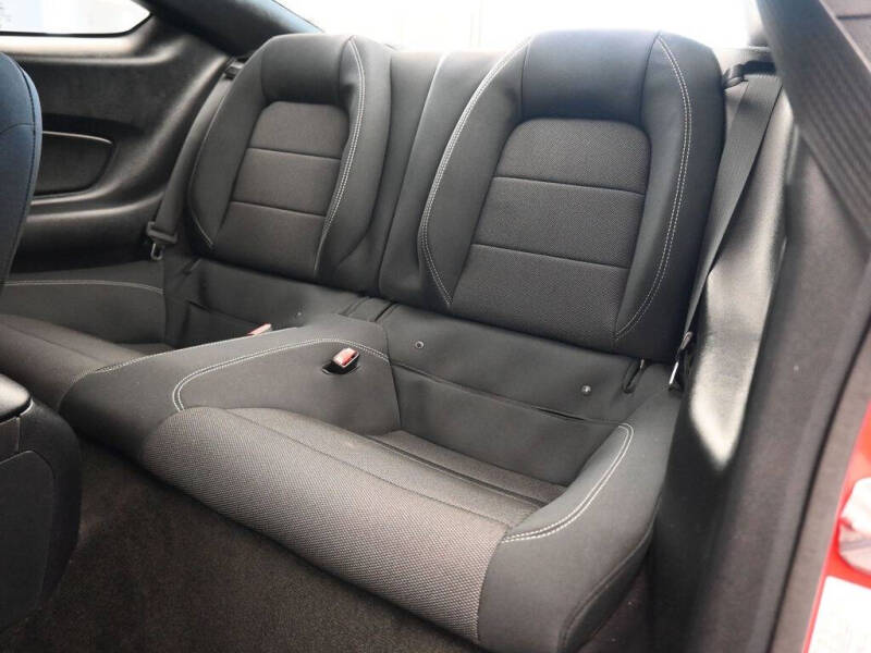 2017 Ford Mustang V6